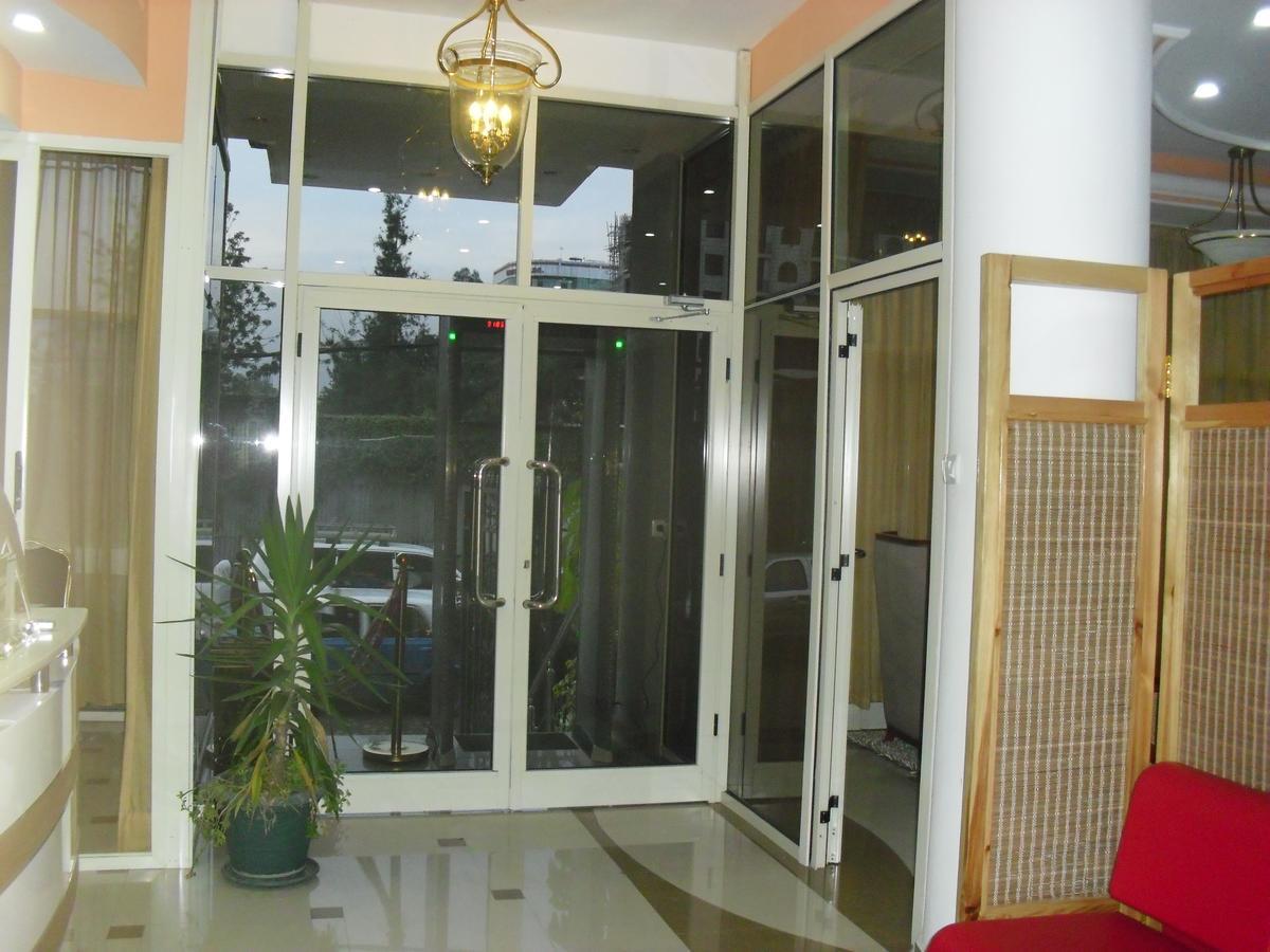 C Fun Addis Hotel Extérieur photo
