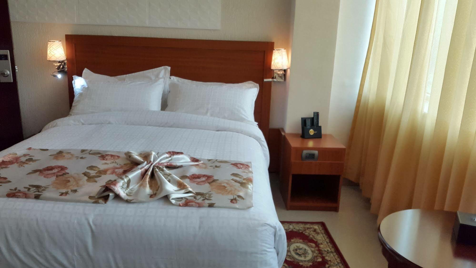 C Fun Addis Hotel Extérieur photo