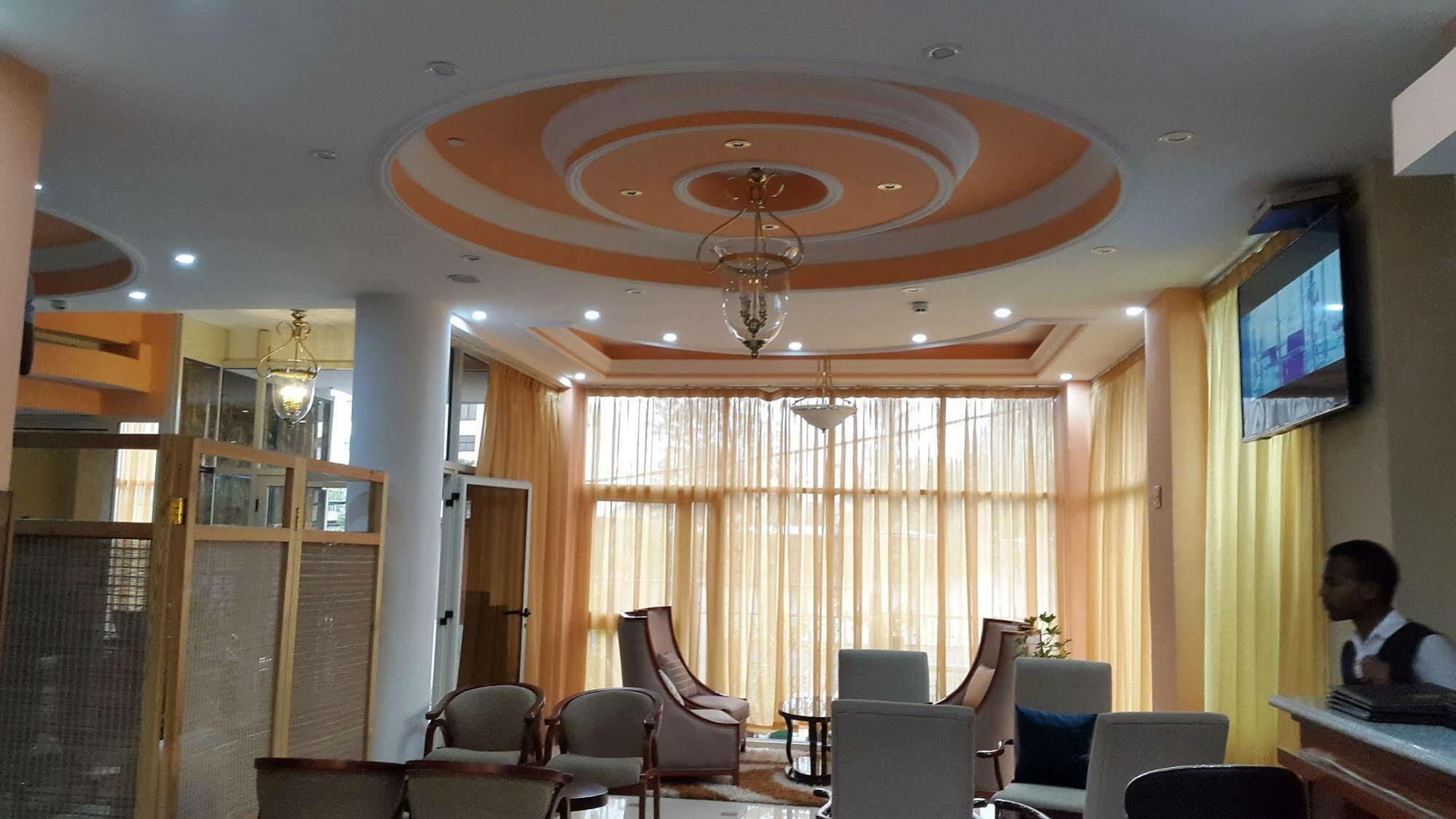 C Fun Addis Hotel Extérieur photo